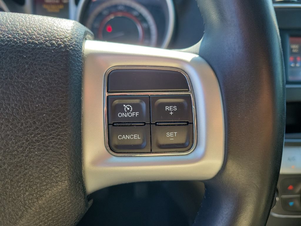 Used 2018 Dodge Journey SE w/ Connectivity Group FWD image 28