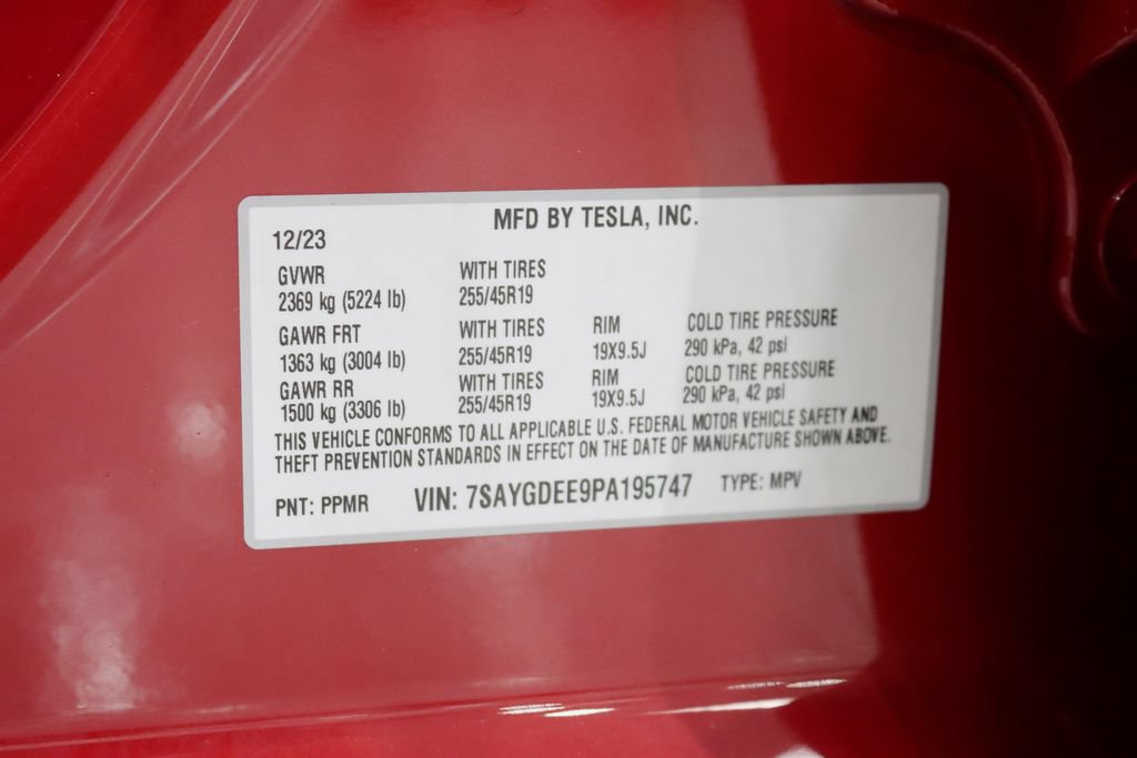 Used 2023 Tesla Model Y Long Range AWD/4WD image 40