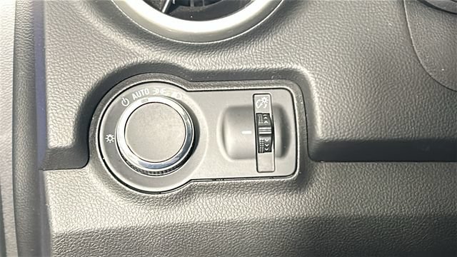 Used 2016 Chevrolet Trax LT FWD image 20