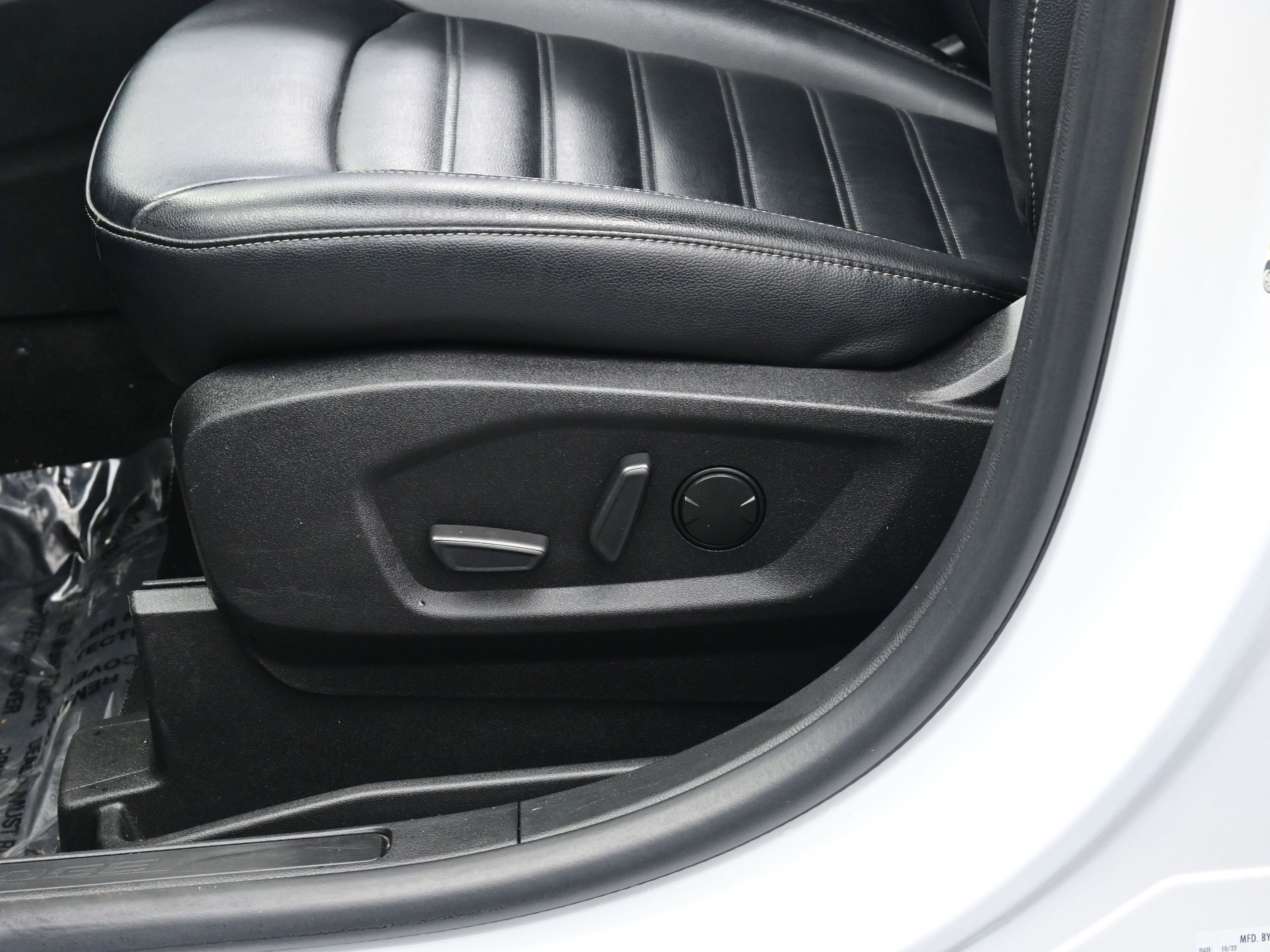 Used 2022 Ford Edge SEL image 12