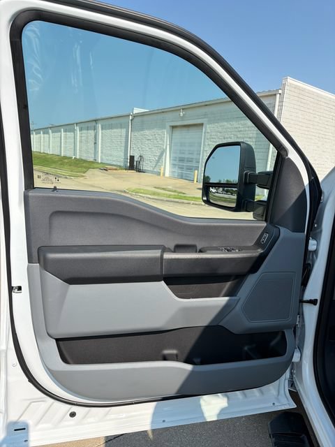 New 2026 Ford F250 XL w/ FX4 Off-Road Package AWD/4WD image 14