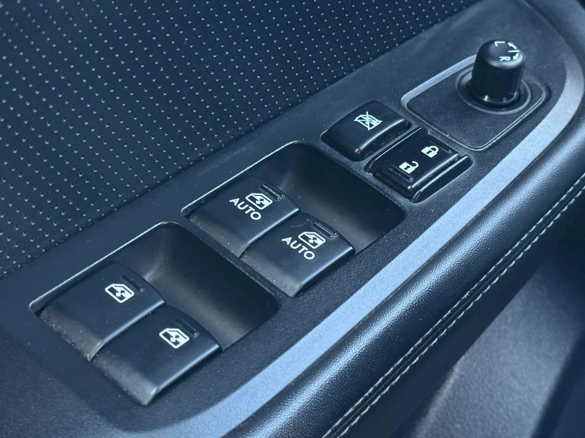 Used 2015 Subaru Outback 2.5i Limited image 24