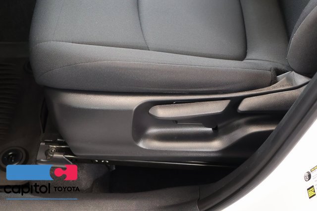 Certified 2022 Toyota Corolla Cross LE w/ Moonroof Package AWD/4WD image 13