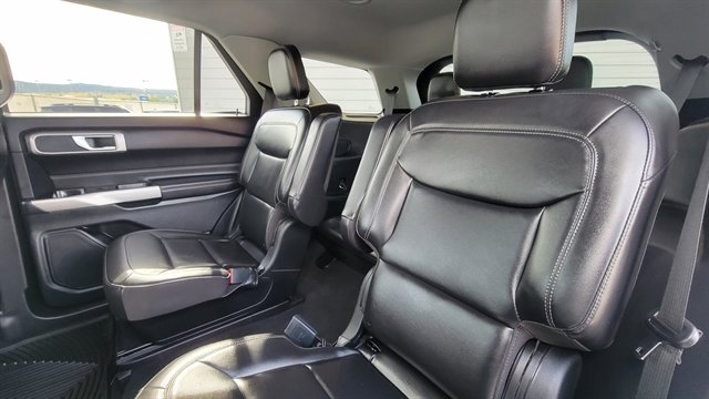 Used 2022 Ford Explorer XLT w/ Equipment Group 202A image 52