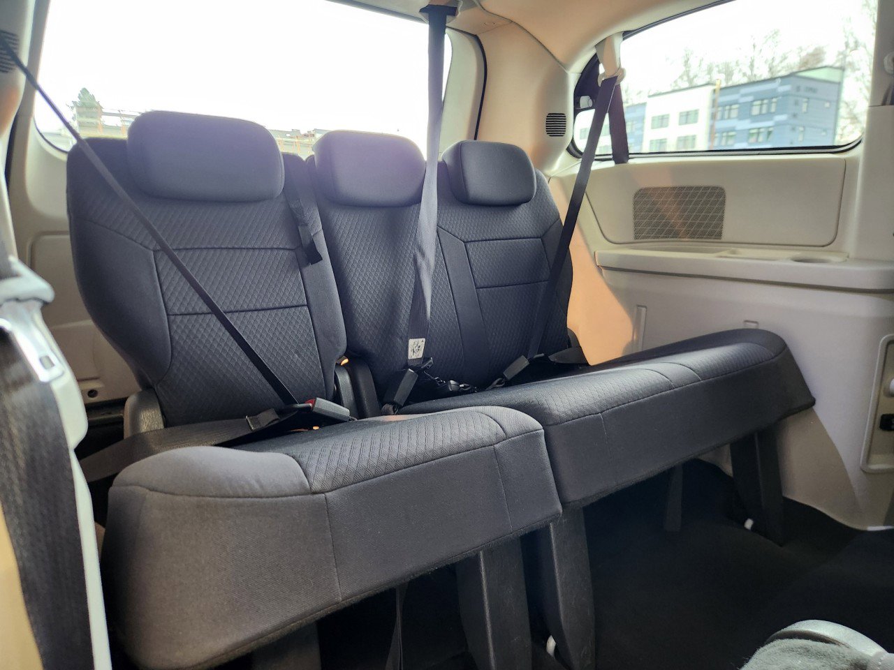 Used 2010 Dodge Grand Caravan SXT image 16