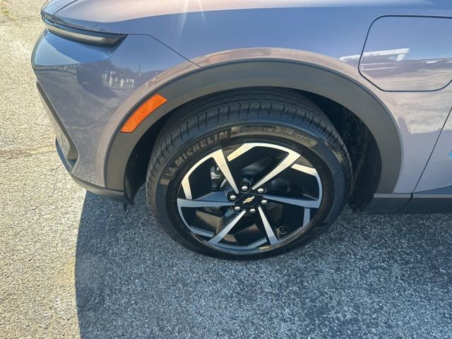 New 2026 Chevrolet Equinox EV LT image 10