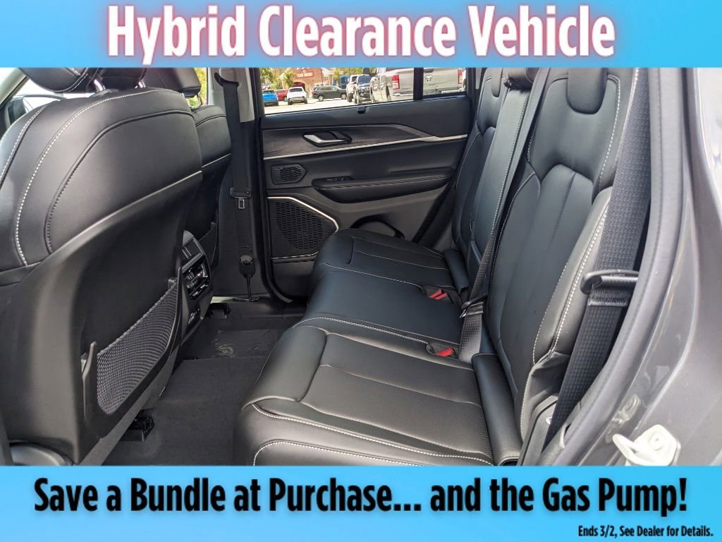 New 2023 Jeep Grand Cherokee 30th Anniversary image 14