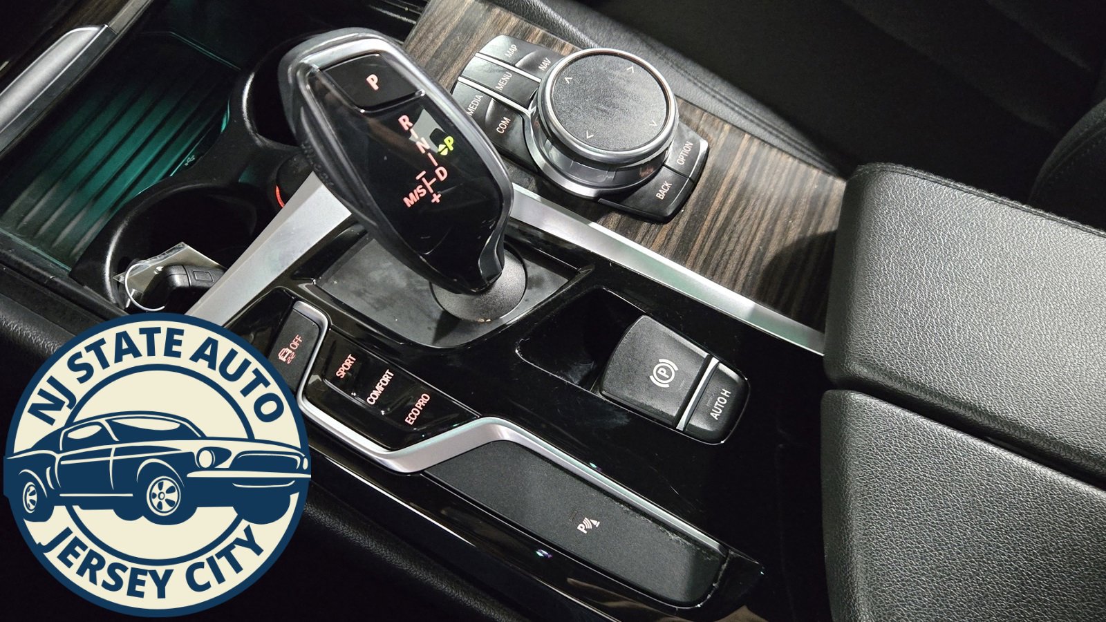 Used 2018 BMW 530i xDrive w/ Premium Package image 17