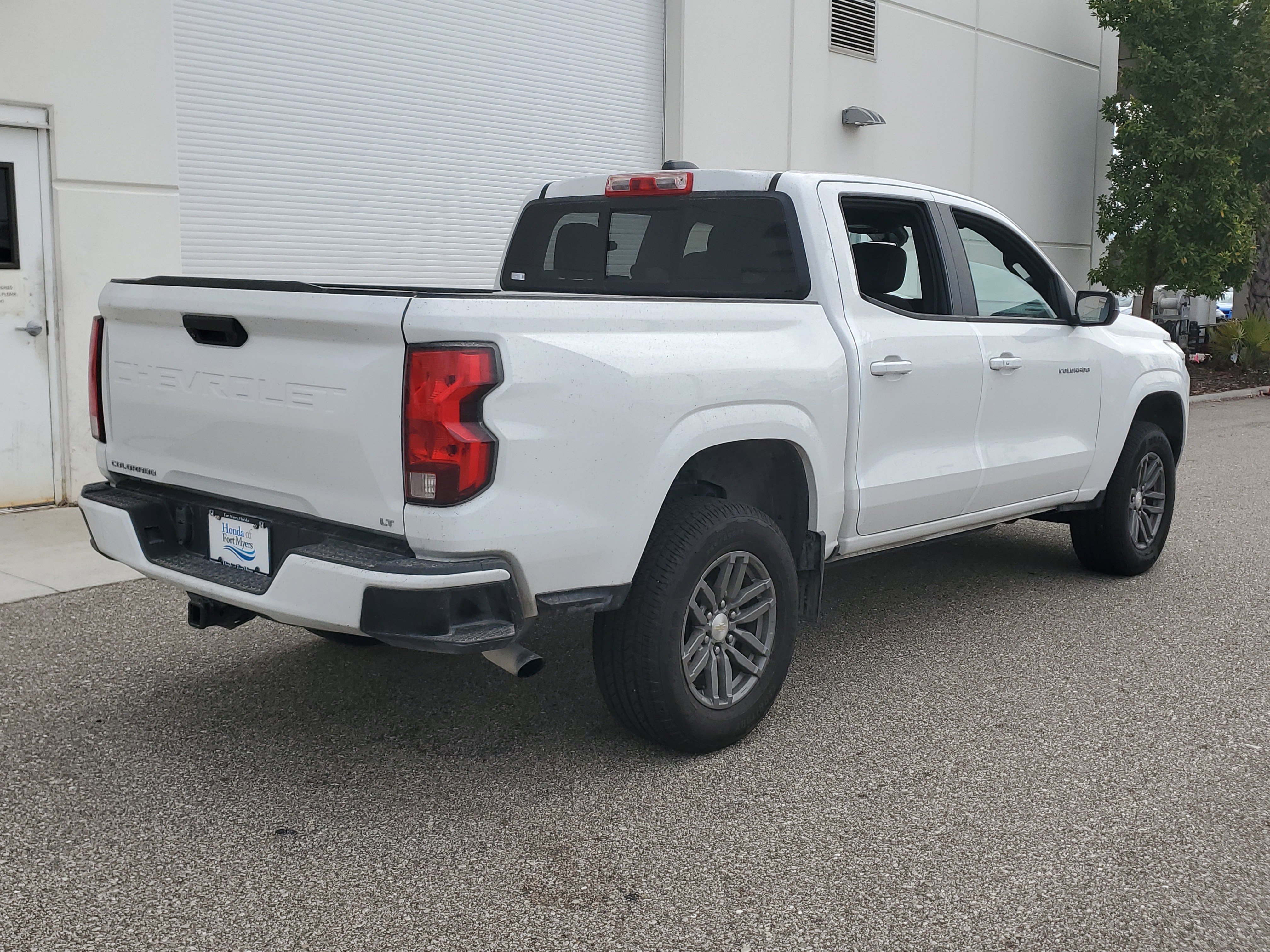 Used 2023 Chevrolet Colorado LT w/ LT Convenience Package image 6