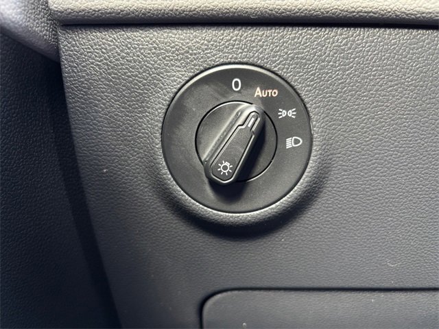 Used 2024 Volkswagen Taos S image 17