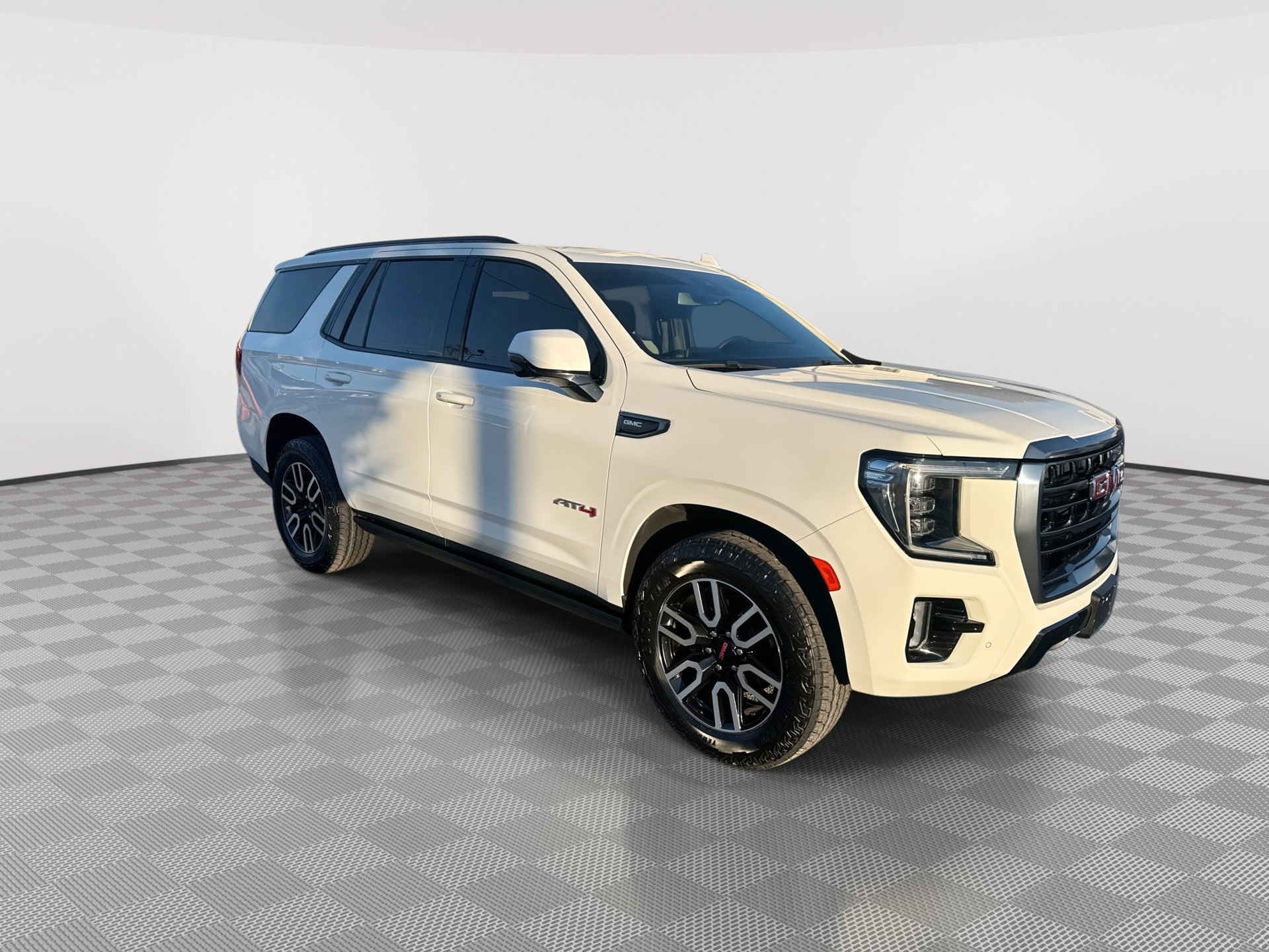Used 2024 GMC Yukon AT4 w/ AT4 Premium Package AWD/4WD image 2