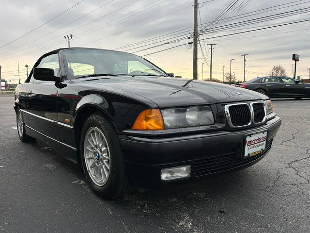 Used 1997 BMW 328i Convertible image 4