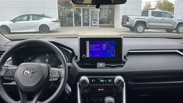 Certified 2025 Toyota RAV4 LE AWD/4WD image 23