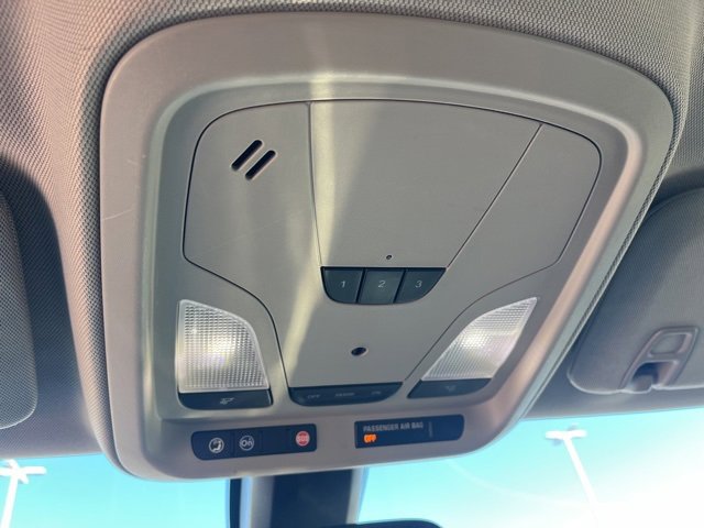 Used 2016 Chevrolet Impala LT w/ Convenience Package image 33