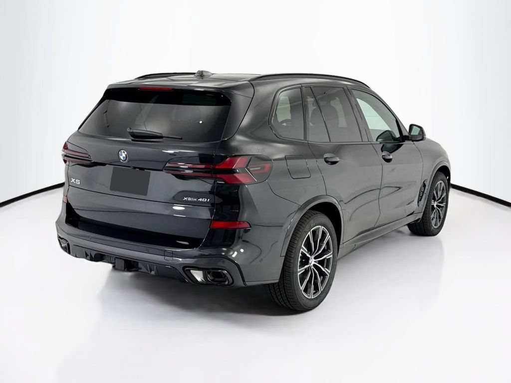 New 2026 BMW X5 xDrive40i w/ M Sport Package AWD/4WD image 4
