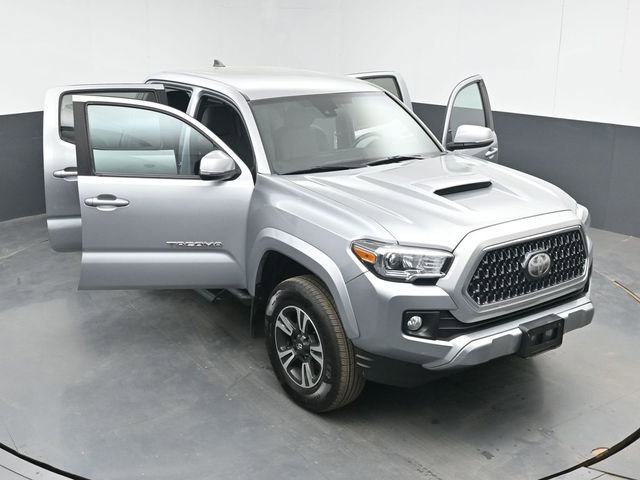 Used 2019 Toyota Tacoma TRD Sport AWD/4WD image 47