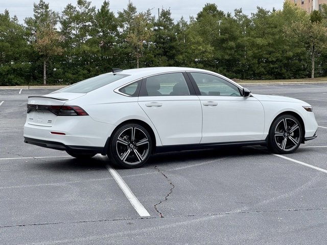 Used 2025 Honda Accord Sport image 7