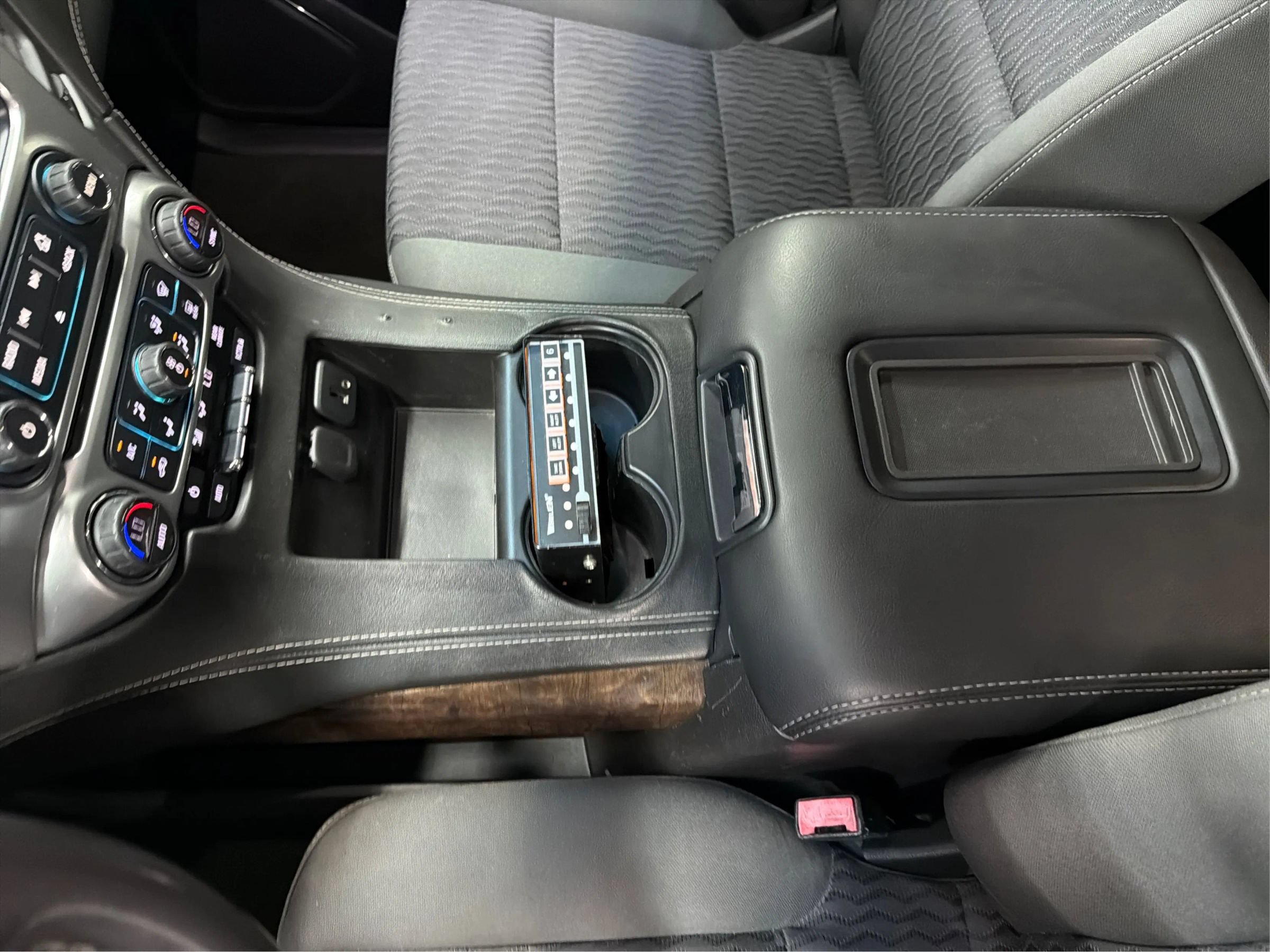 Used 2017 Chevrolet Tahoe LS AWD/4WD image 28