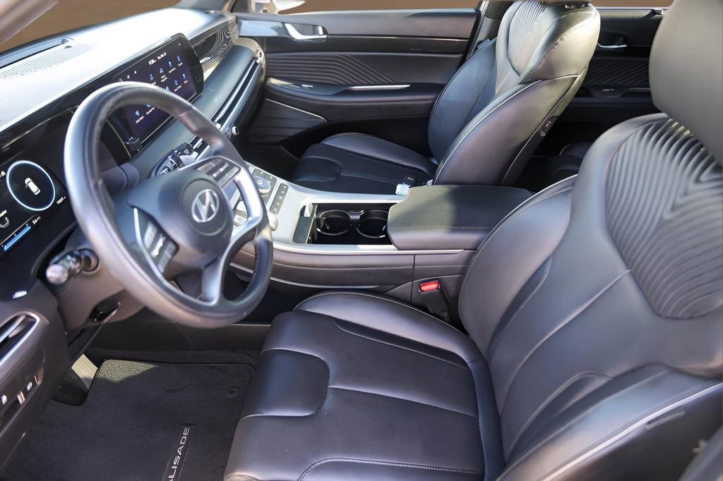 Used 2023 Hyundai Palisade Calligraphy image 9