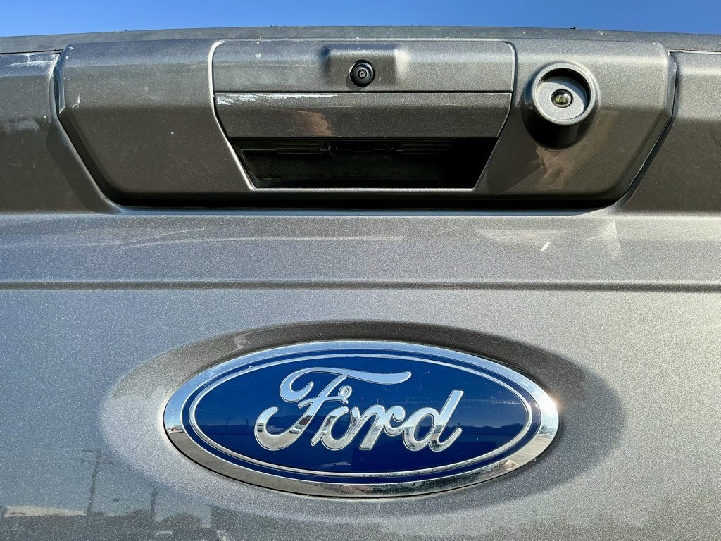 Used 2021 Ford F150 Lariat w/ Max Trailer Tow Package image 14