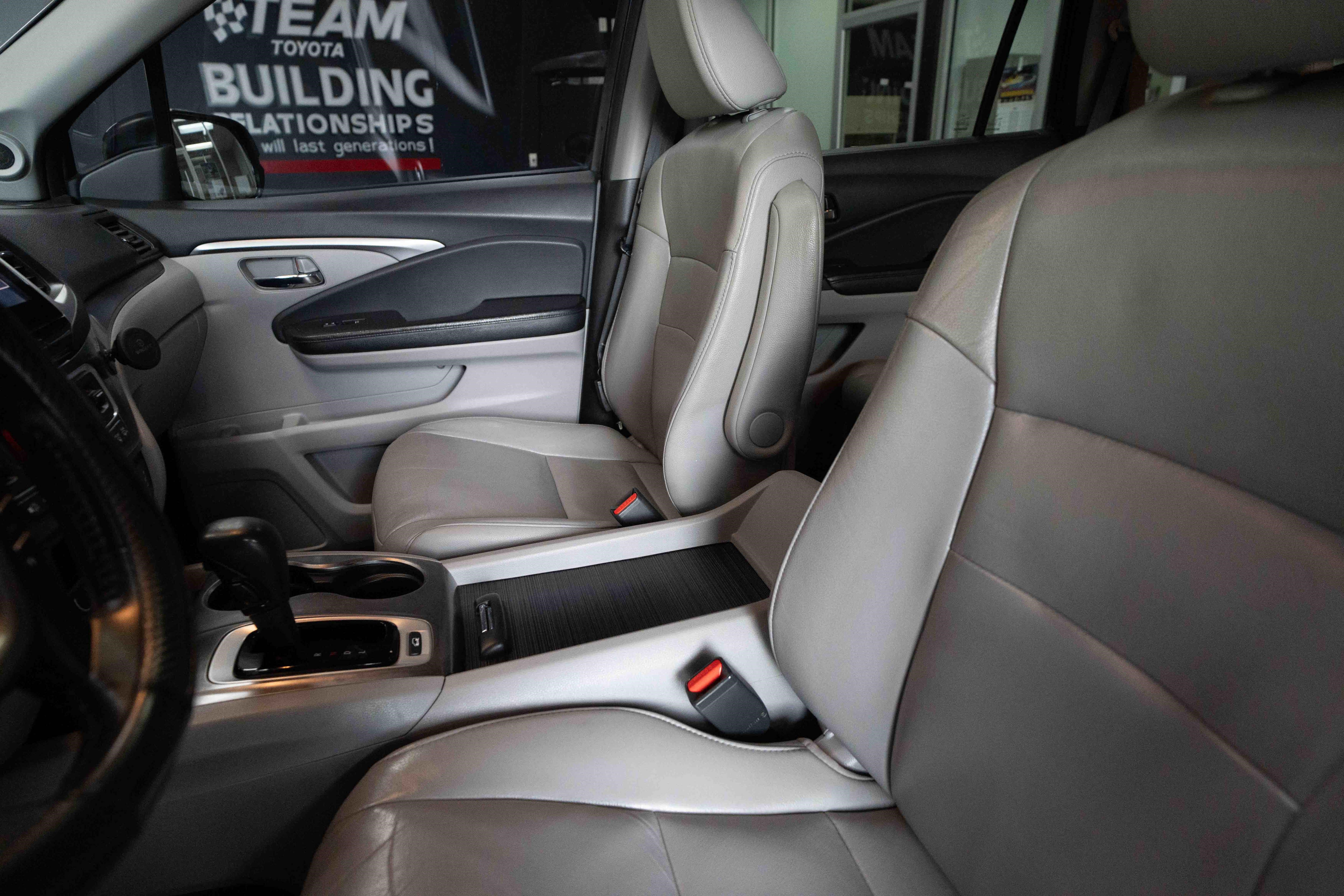 Used 2016 Honda Pilot EX-L image 10