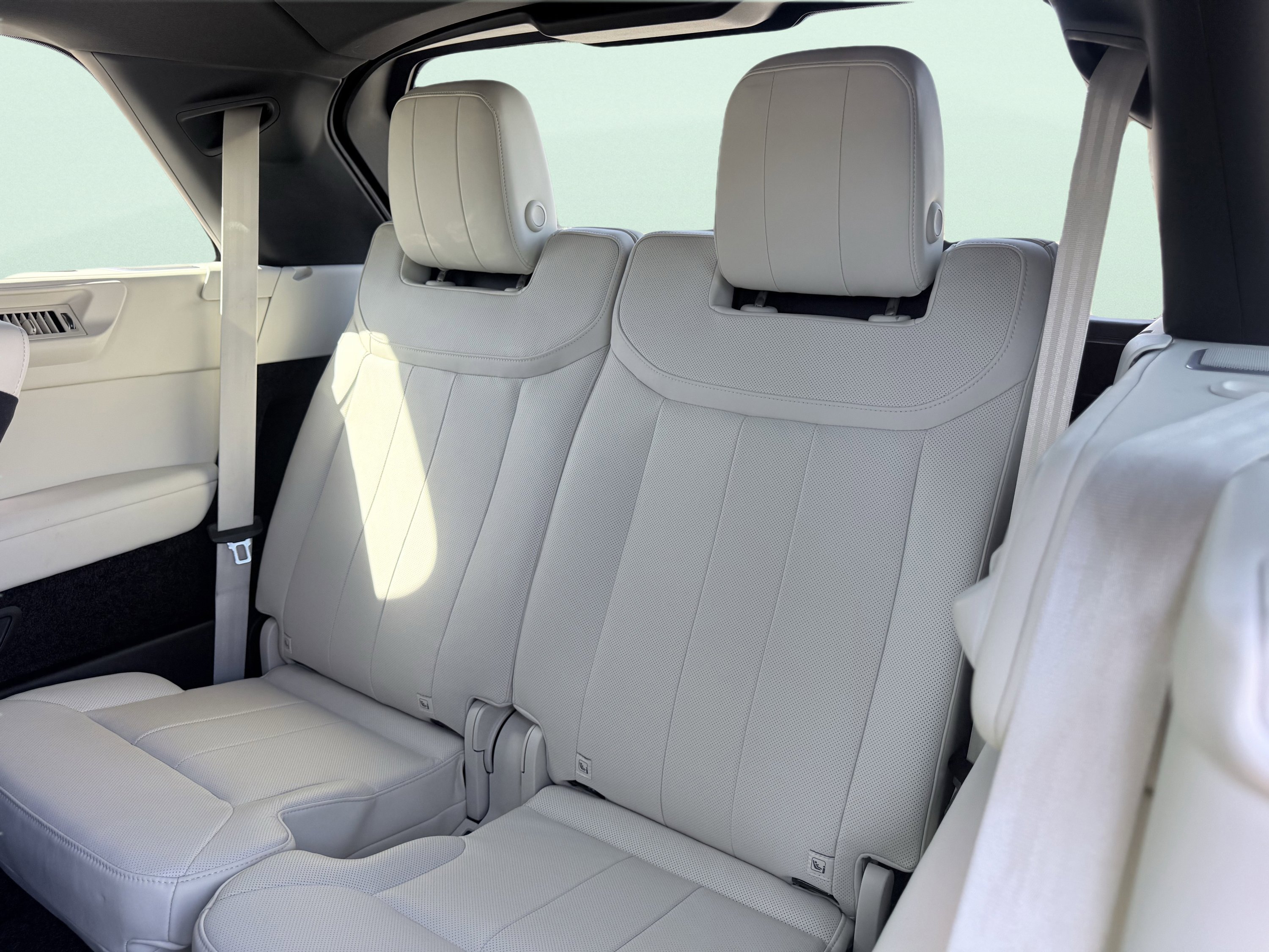 Used 2023 Land Rover Range Rover Long Wheelbase Autobiography image 48