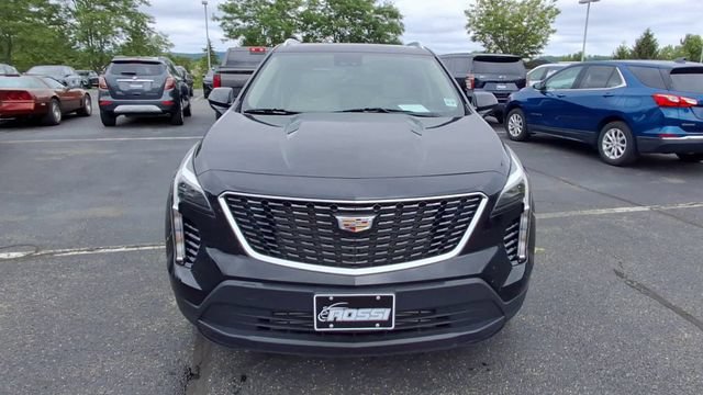 Certified 2023 Cadillac XT4 Luxury w/ Cold Weather Package AWD/4WD image 3