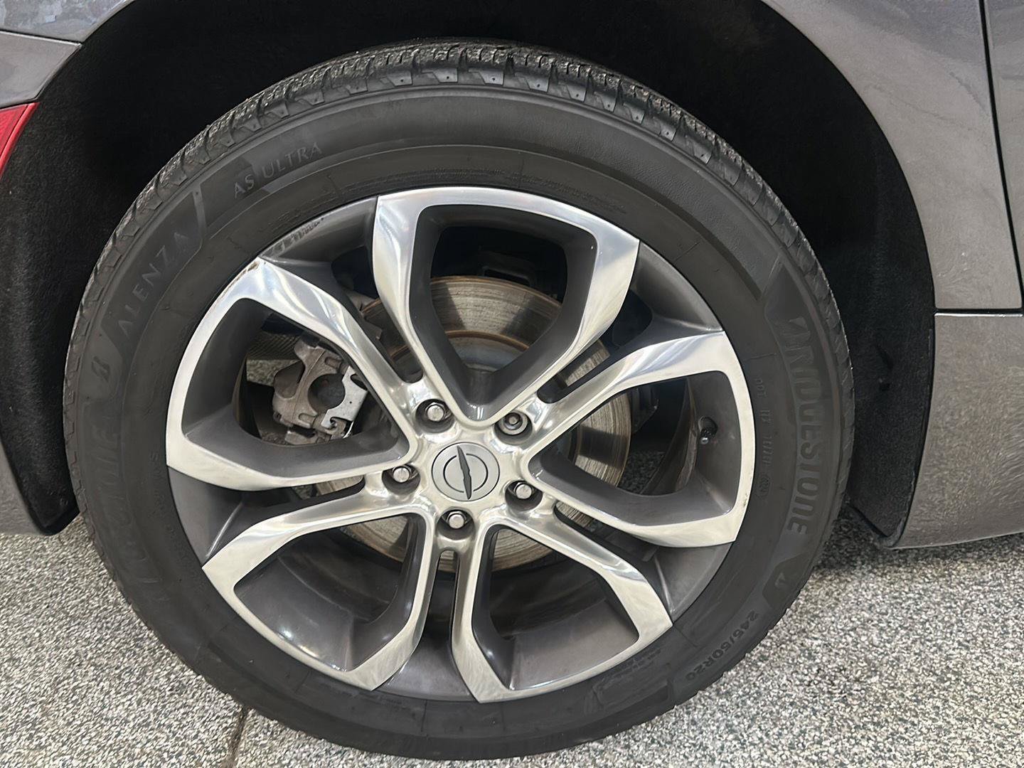 Used 2021 Chrysler Pacifica Pinnacle AWD/4WD image 10