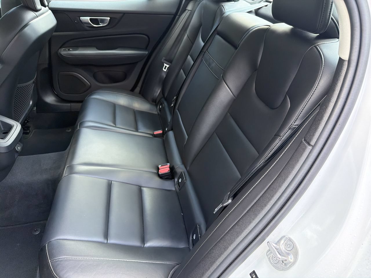 Used 2024 Volvo S60 B5 Core FWD image 18