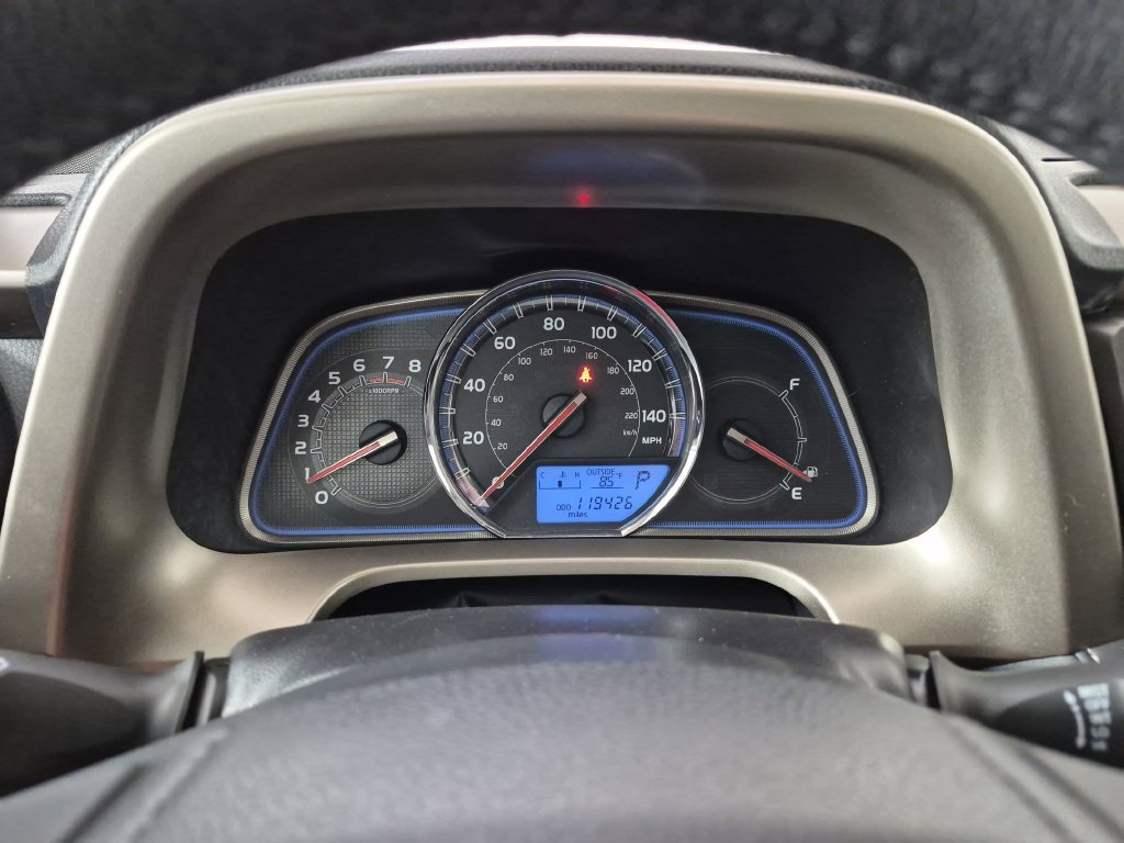 Used 2015 Toyota RAV4 Limited AWD/4WD image 20