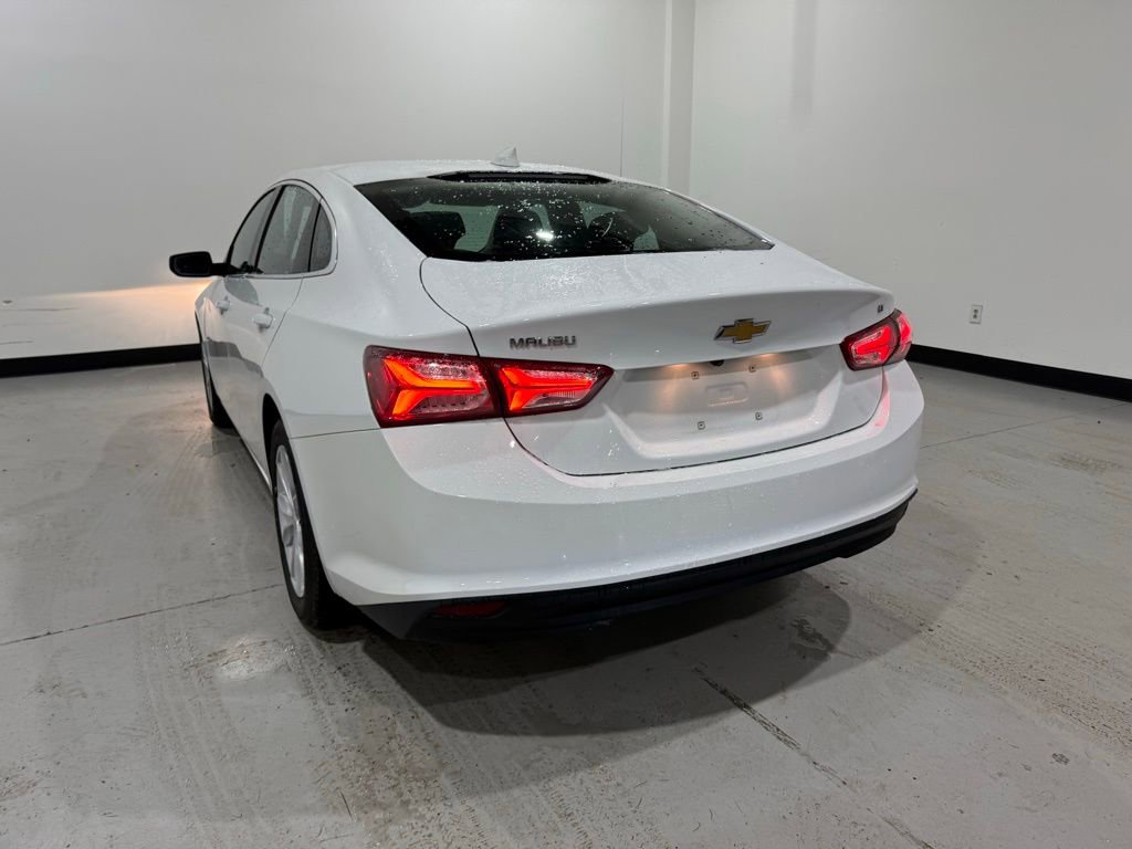 Used 2022 Chevrolet Malibu LT FWD image 7