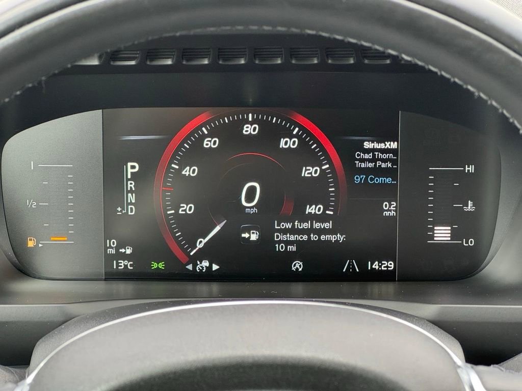 Used 2018 Volvo XC90 T5 Momentum w/ Convenience Package image 13