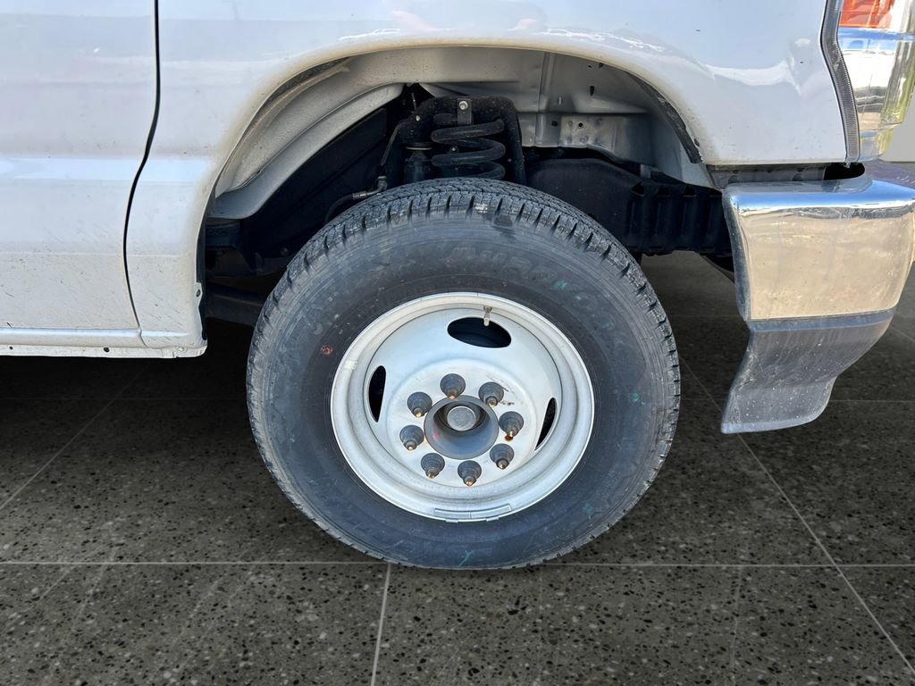 New 2025 Ford E-450 and Econoline 450 Super Duty w/ Power Equipment Group RWD image 3