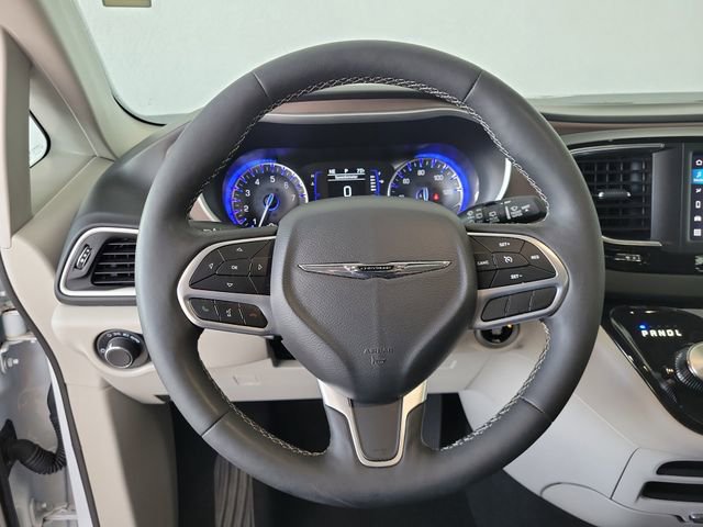 Used 2024 Chrysler Voyager LX image 24