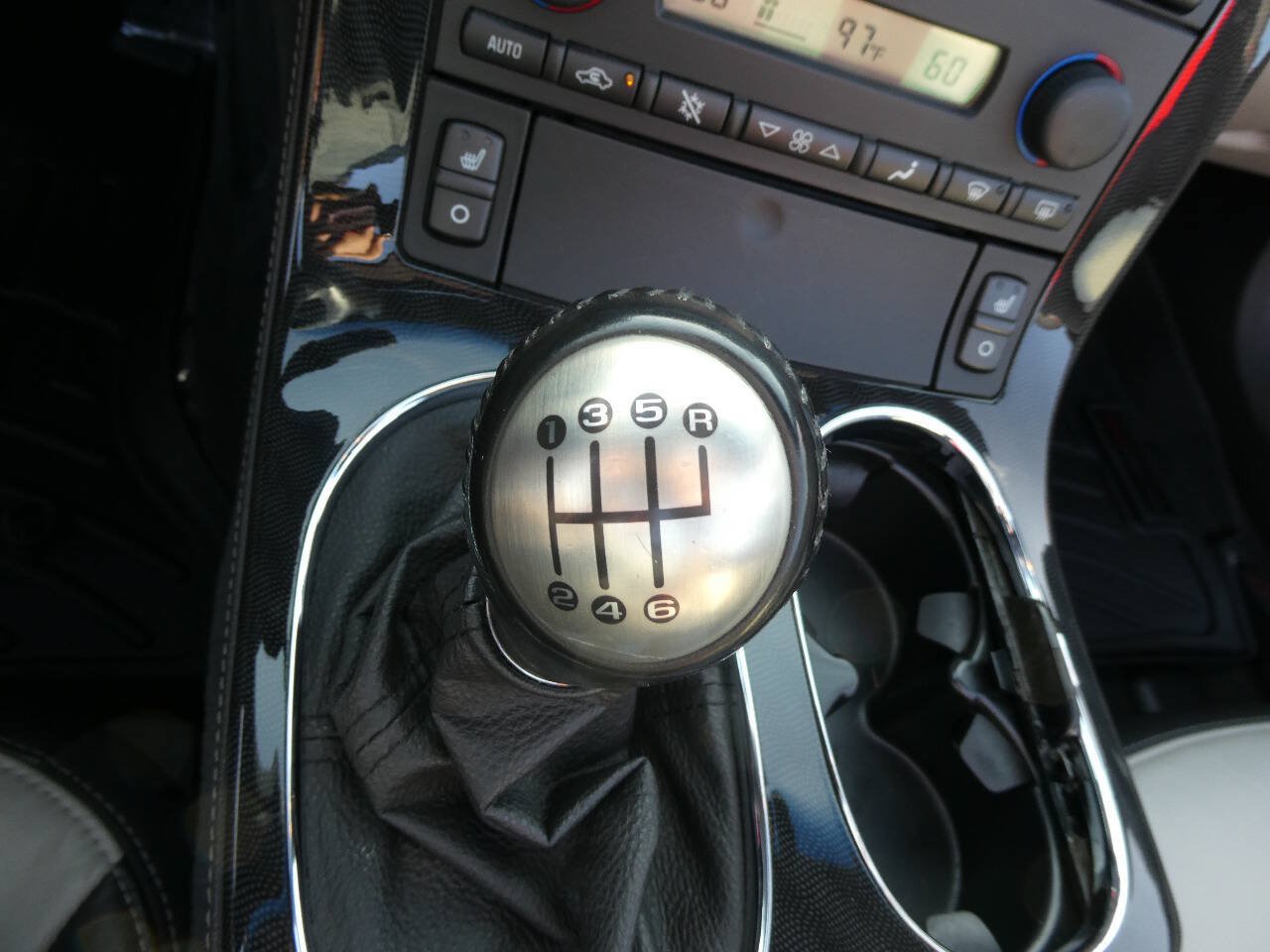 Used 2010 Chevrolet Corvette Grand Sport w/ Preferred Equipment Group RWD image 26