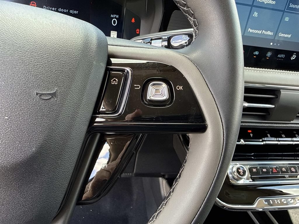 Certified 2026 Lincoln Corsair Premiere AWD/4WD image 29