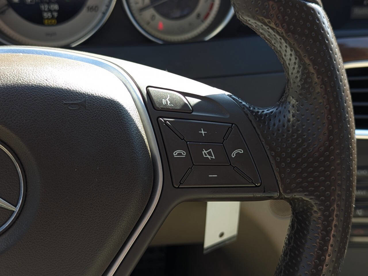 Used 2013 Mercedes-Benz C 300 4MATIC Sedan image 25