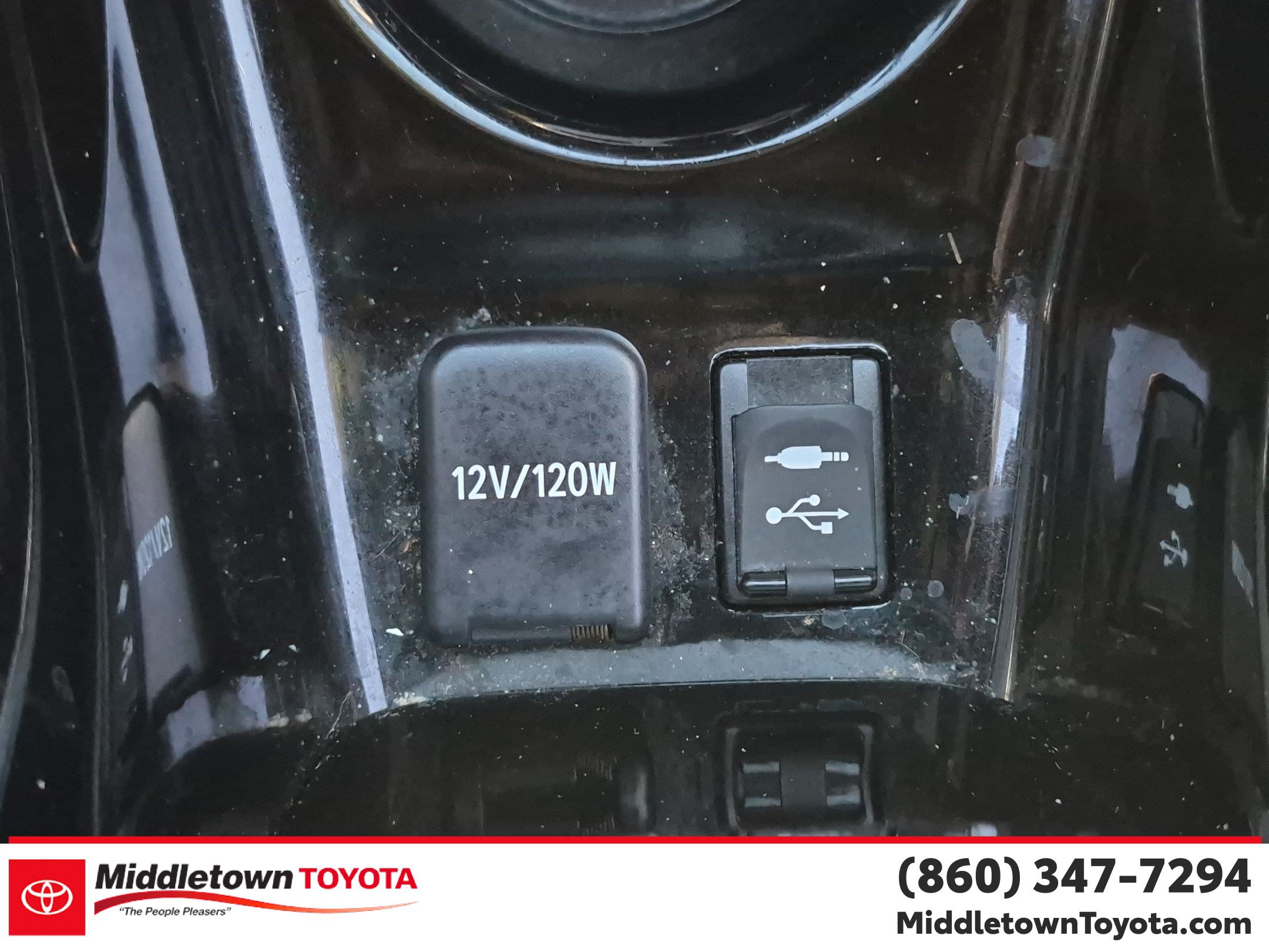 Used 2018 Toyota Prius Prime Advanced FWD image 26