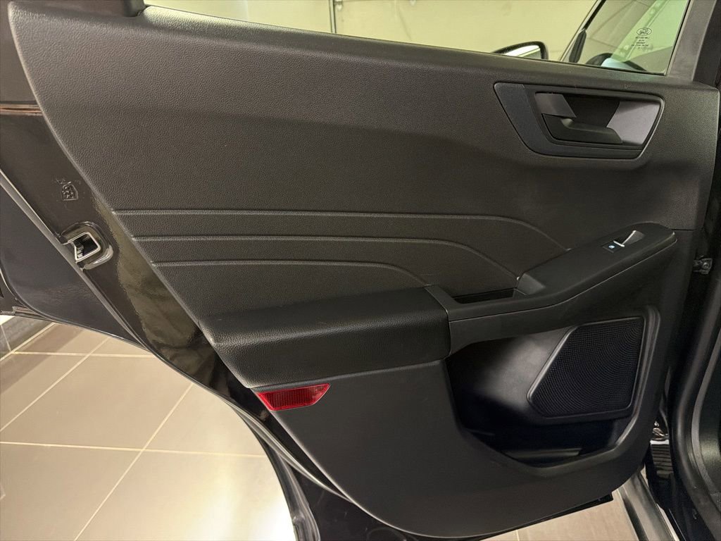 Used 2023 Ford Escape Active AWD/4WD image 30