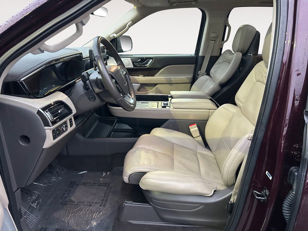 Used 2023 Lincoln Navigator Reserve image 15