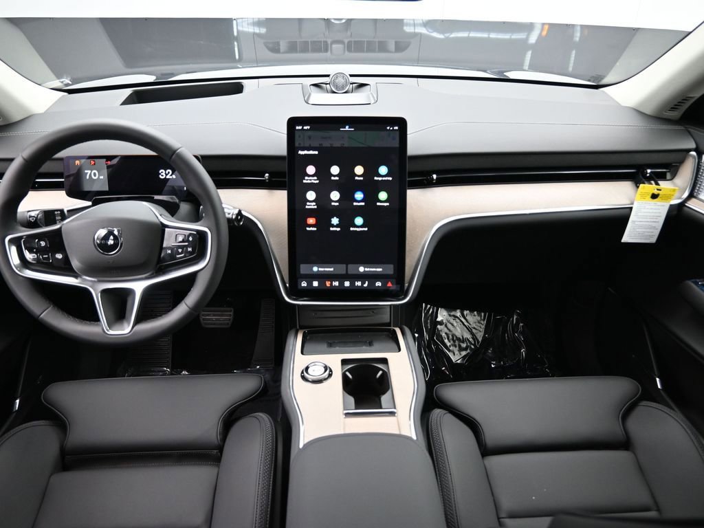 New 2025 Volvo EX90 Ultra image 12