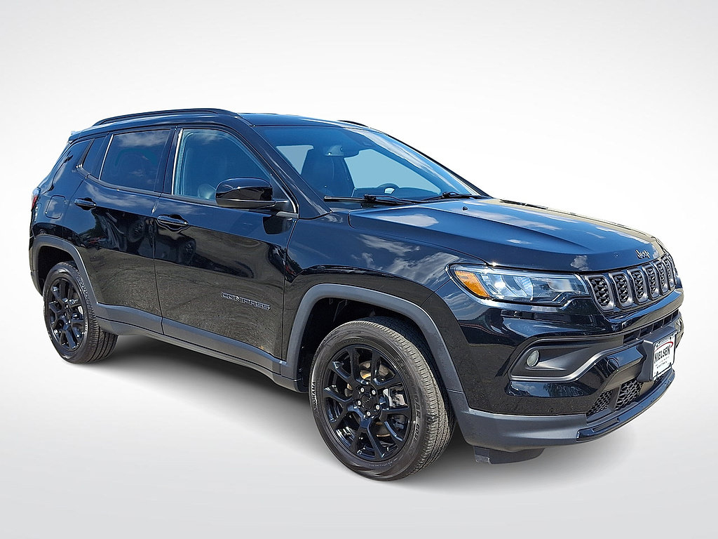 Used 2024 Jeep Compass Latitude w/ Convenience Group