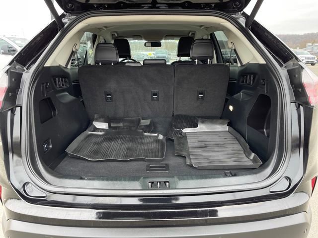 Used 2024 Ford Edge SEL w/ Convenience Package image 12