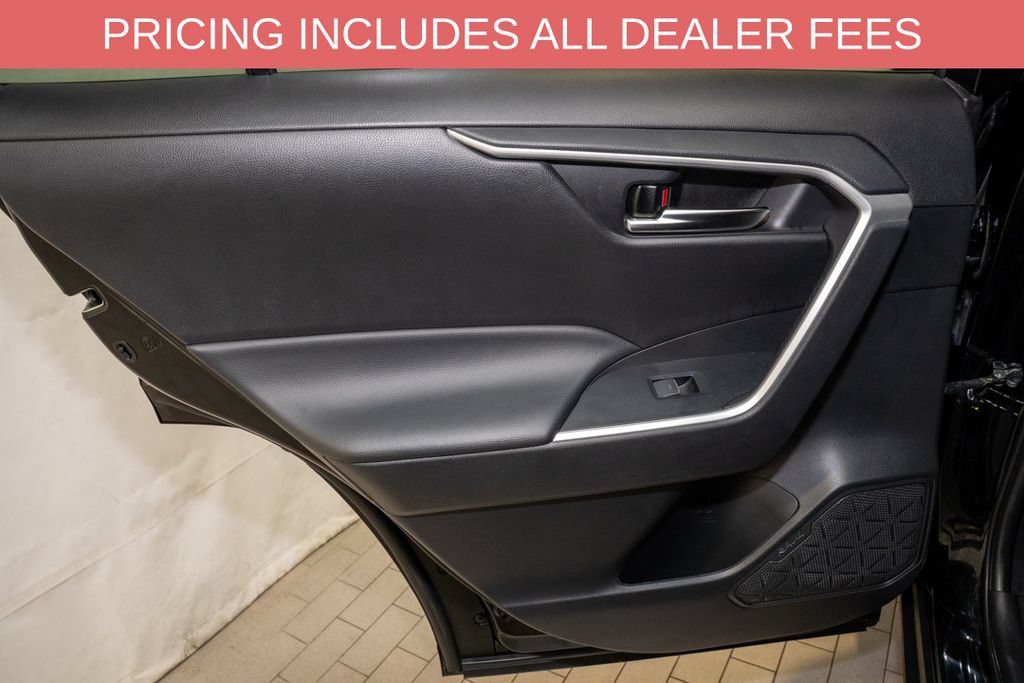 Used 2024 Toyota RAV4 XLE FWD image 9