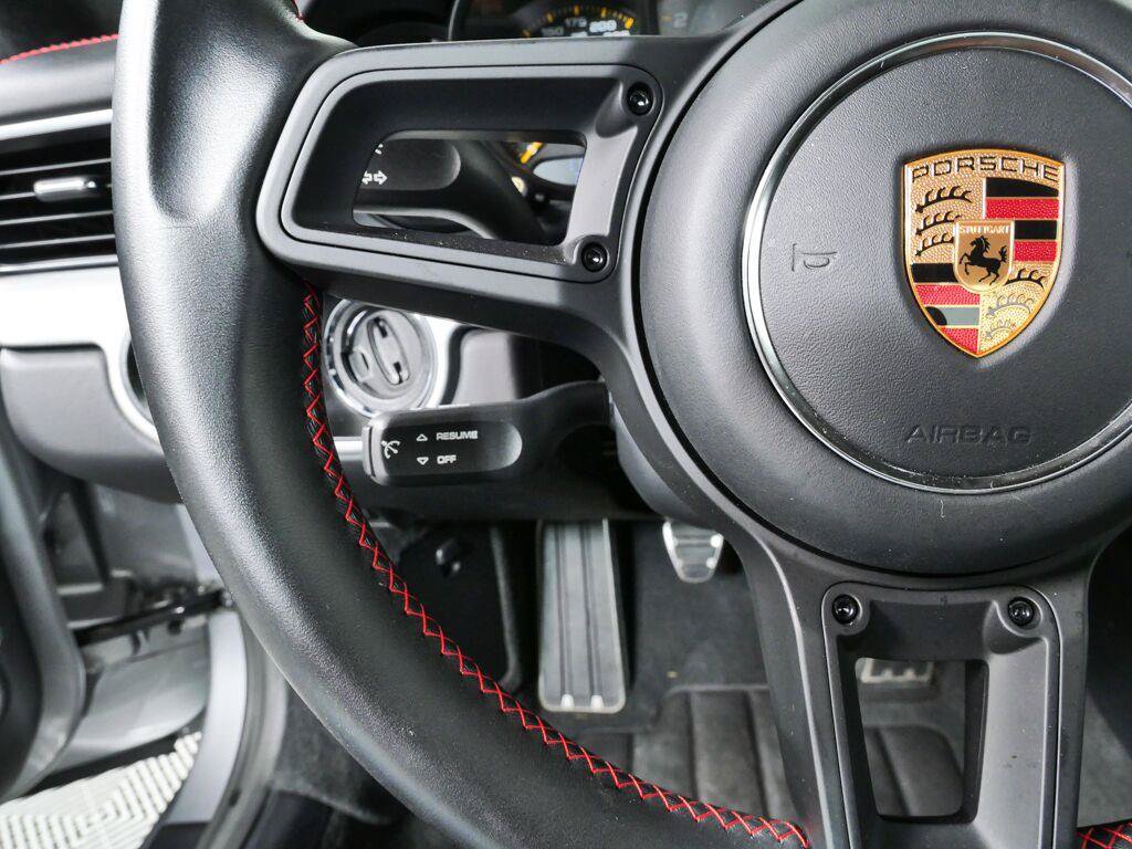 Certified 2018 Porsche 911 GT3 RWD image 10