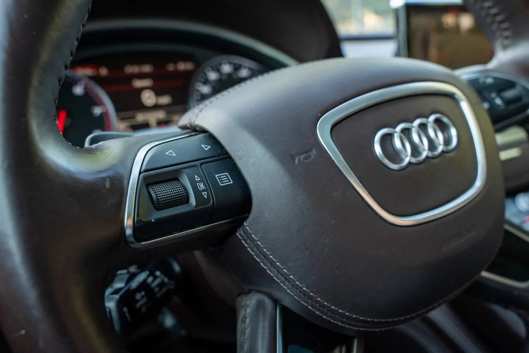 Used 2014 Audi A8 L 4.0T AWD/4WD image 26