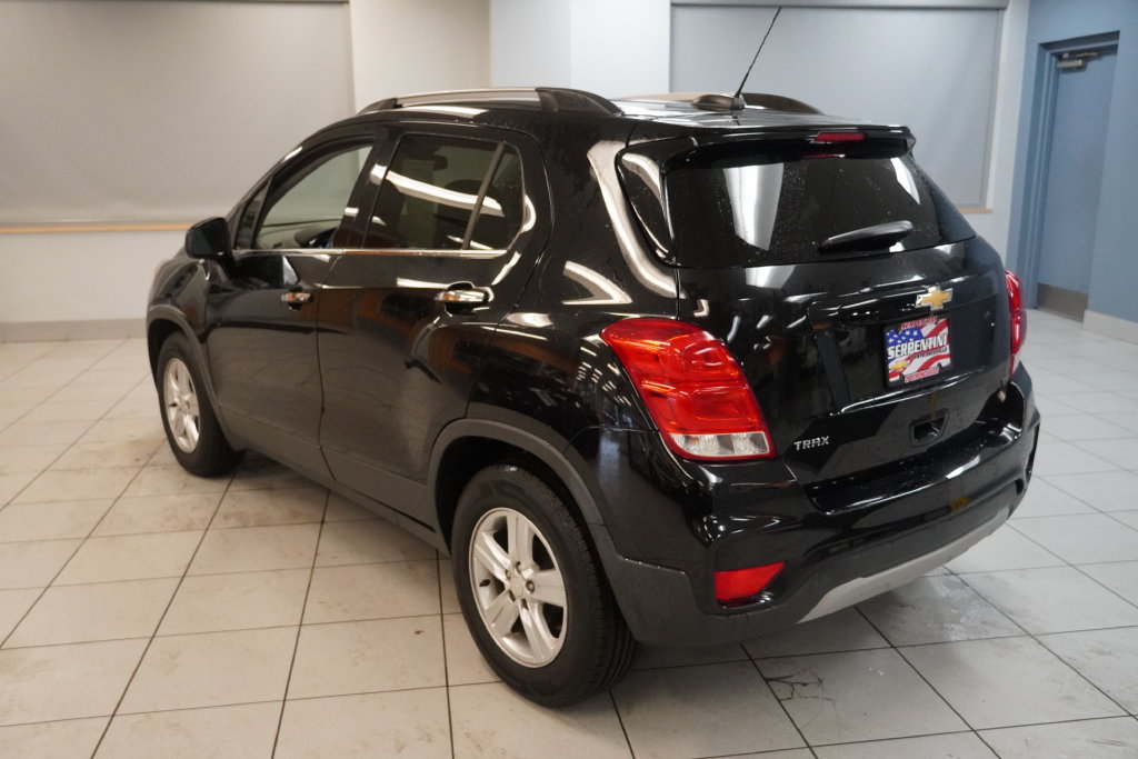 Used 2019 Chevrolet Trax LT w/ LT Convenience Package FWD image 8
