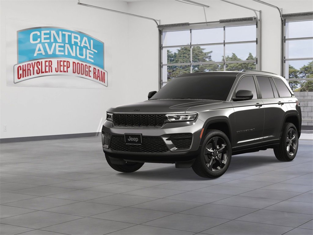 Used 2024 Jeep Grand Cherokee Altitude