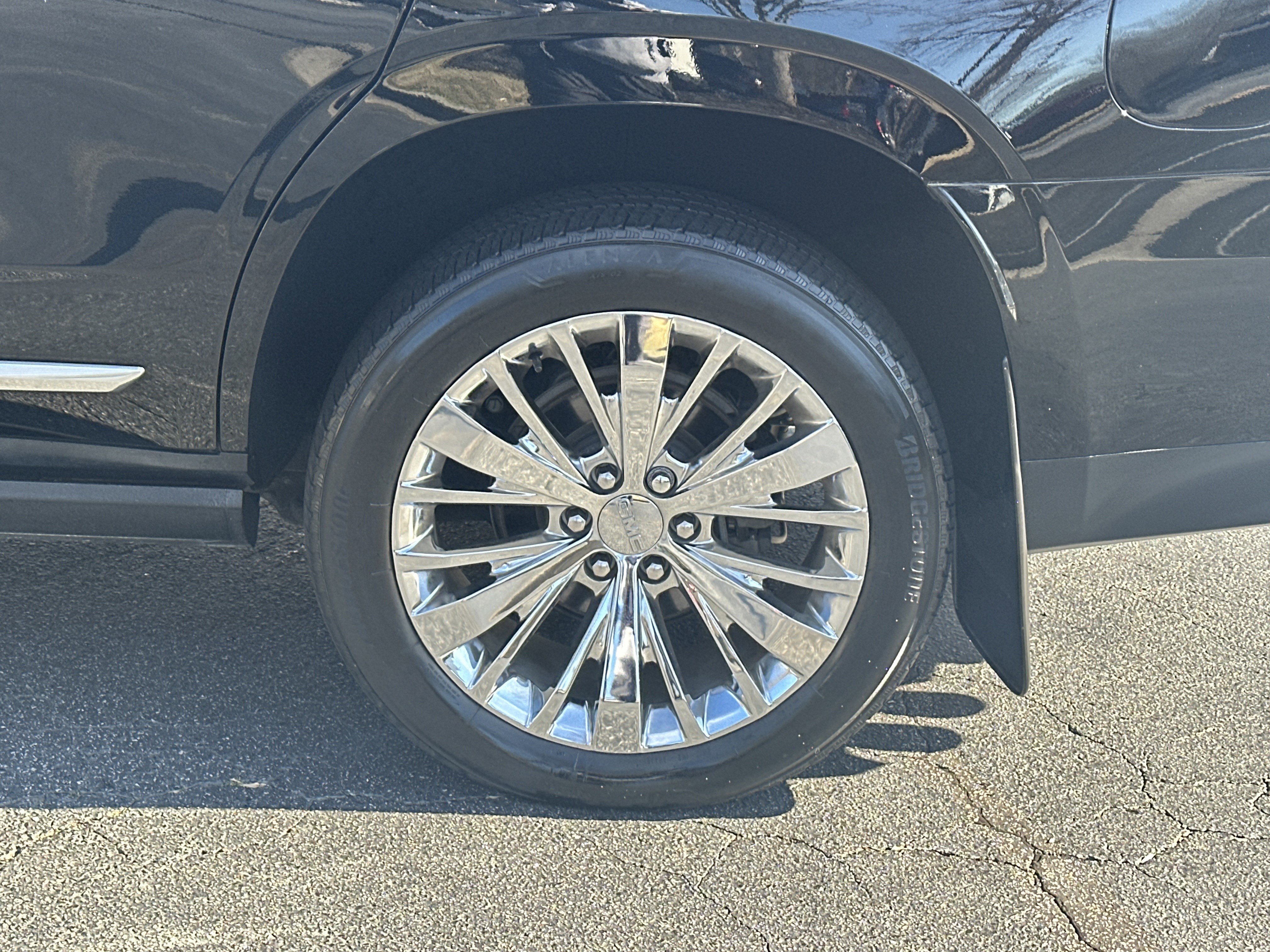 Certified 2021 GMC Yukon Denali w/ Denali Premium Package AWD/4WD image 19