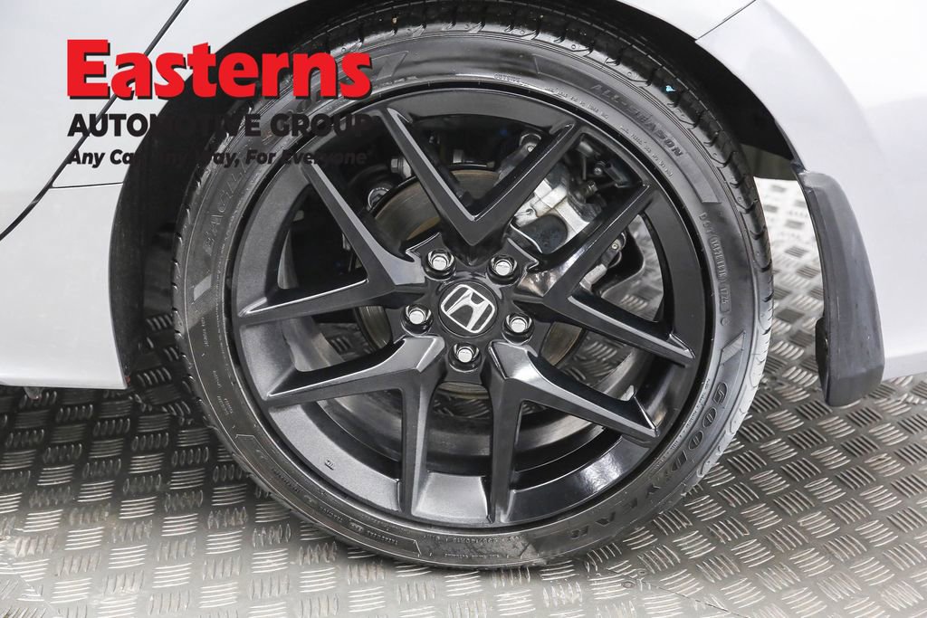 Used 2025 Honda Civic Sport image 32